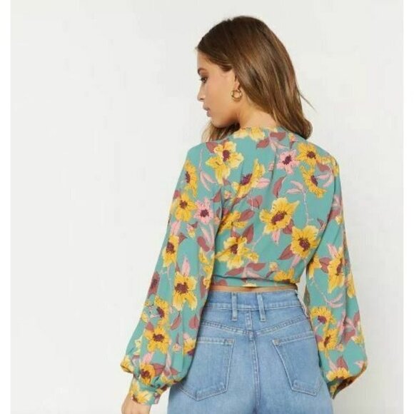 New Flynn Skye Allie Top Womens L Twilight Walk Tie Front Floral Rayon Crop - Picture 2 of 8